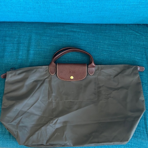 Longchamp Handbags - Rare Color Longchamp Le Pliage Original Travel Bag
